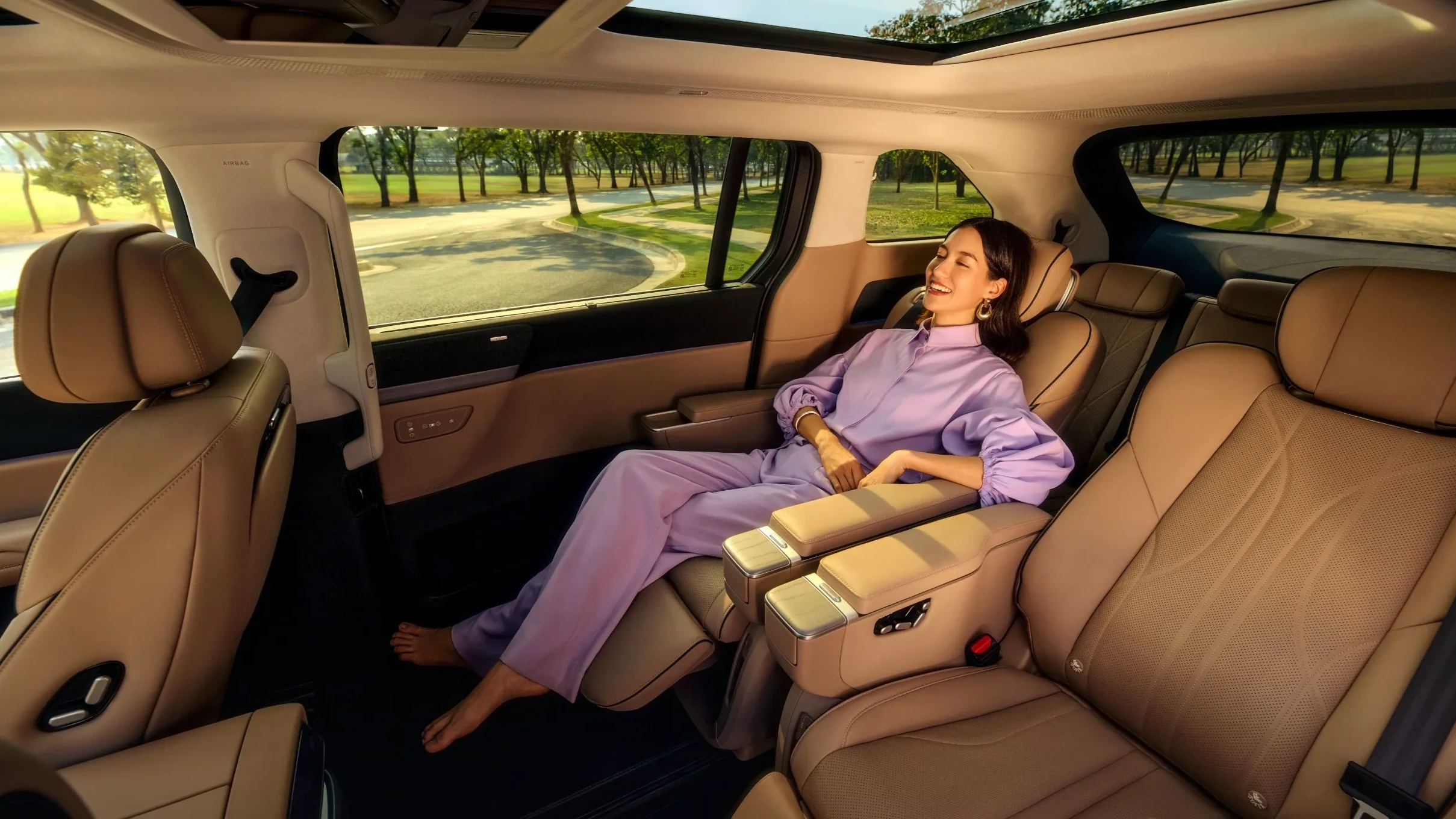 Ultrainnovatív, 7 üléses kialakítás Ultrainnovatív, 7 üléses kialakítás